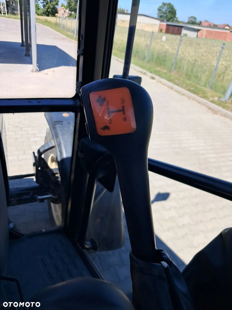 New Holland TS90 - 20