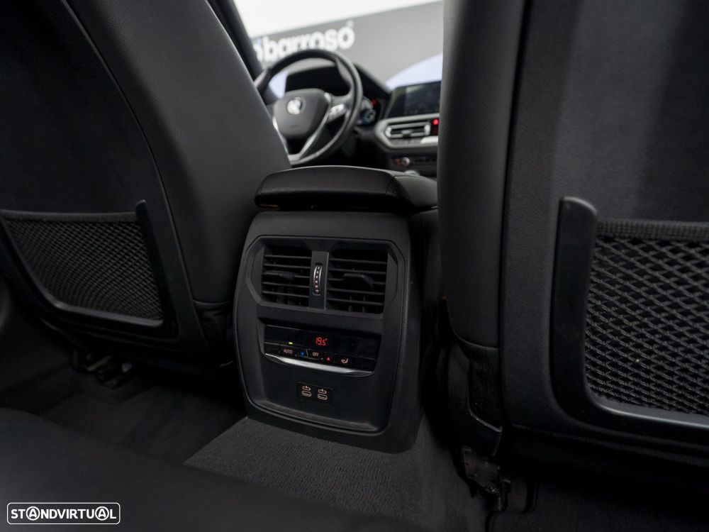 BMW 320 e Corporate Edition Auto - 40