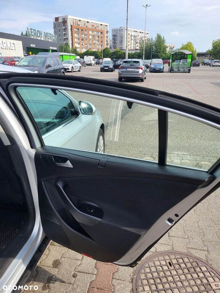 Volkswagen Passat 1.8 TSI Trendline - 12