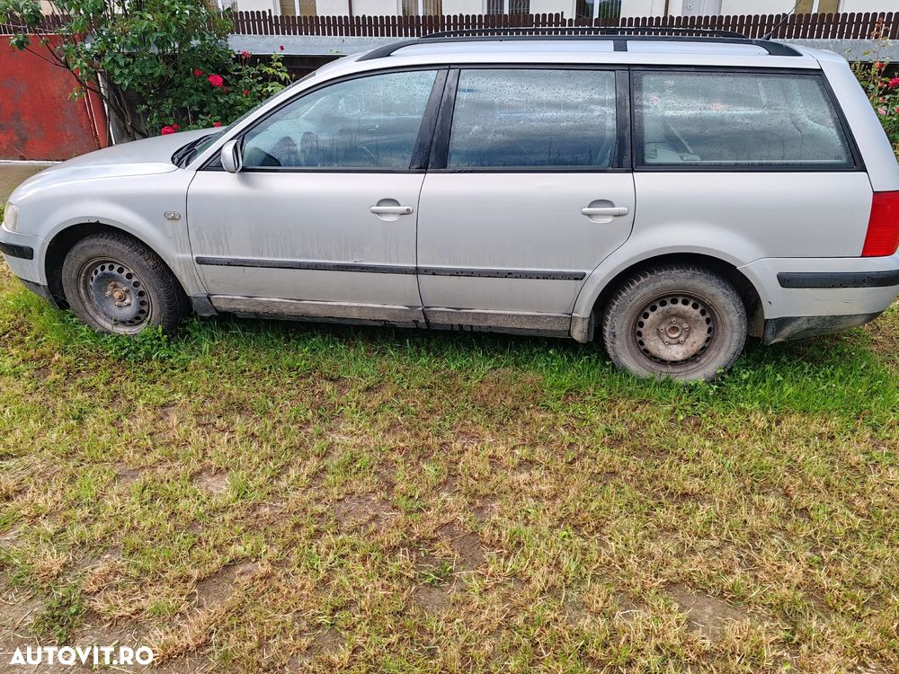 Volkswagen Passat - 2