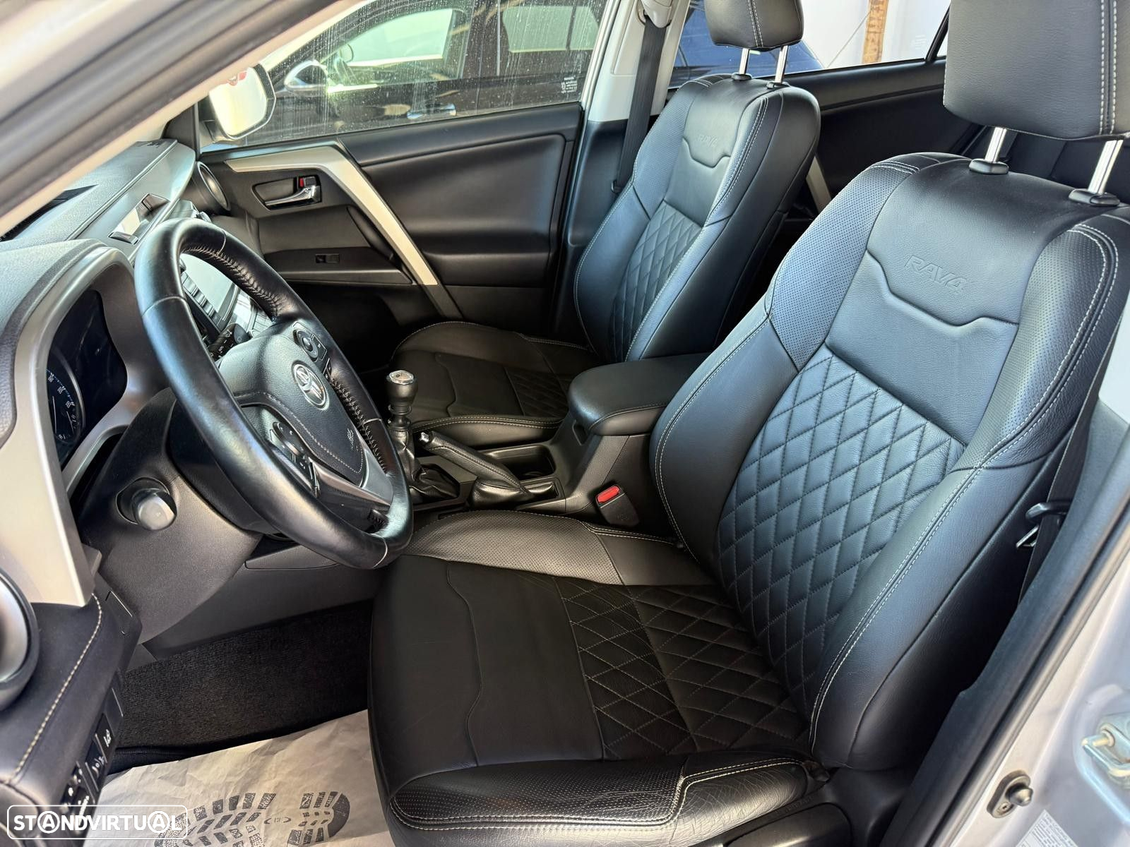 Toyota RAV4 2.0 D-4D Comfort+P.Sport - 13