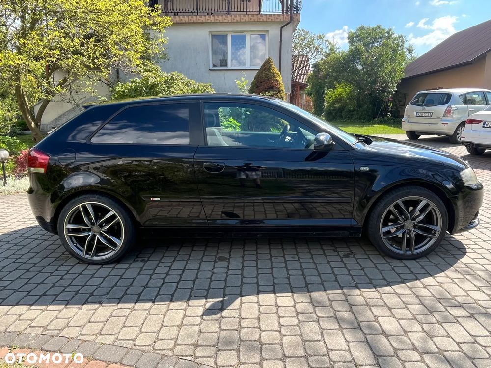 Audi A3 3-drzwiowe 1.6 Ambition - 3