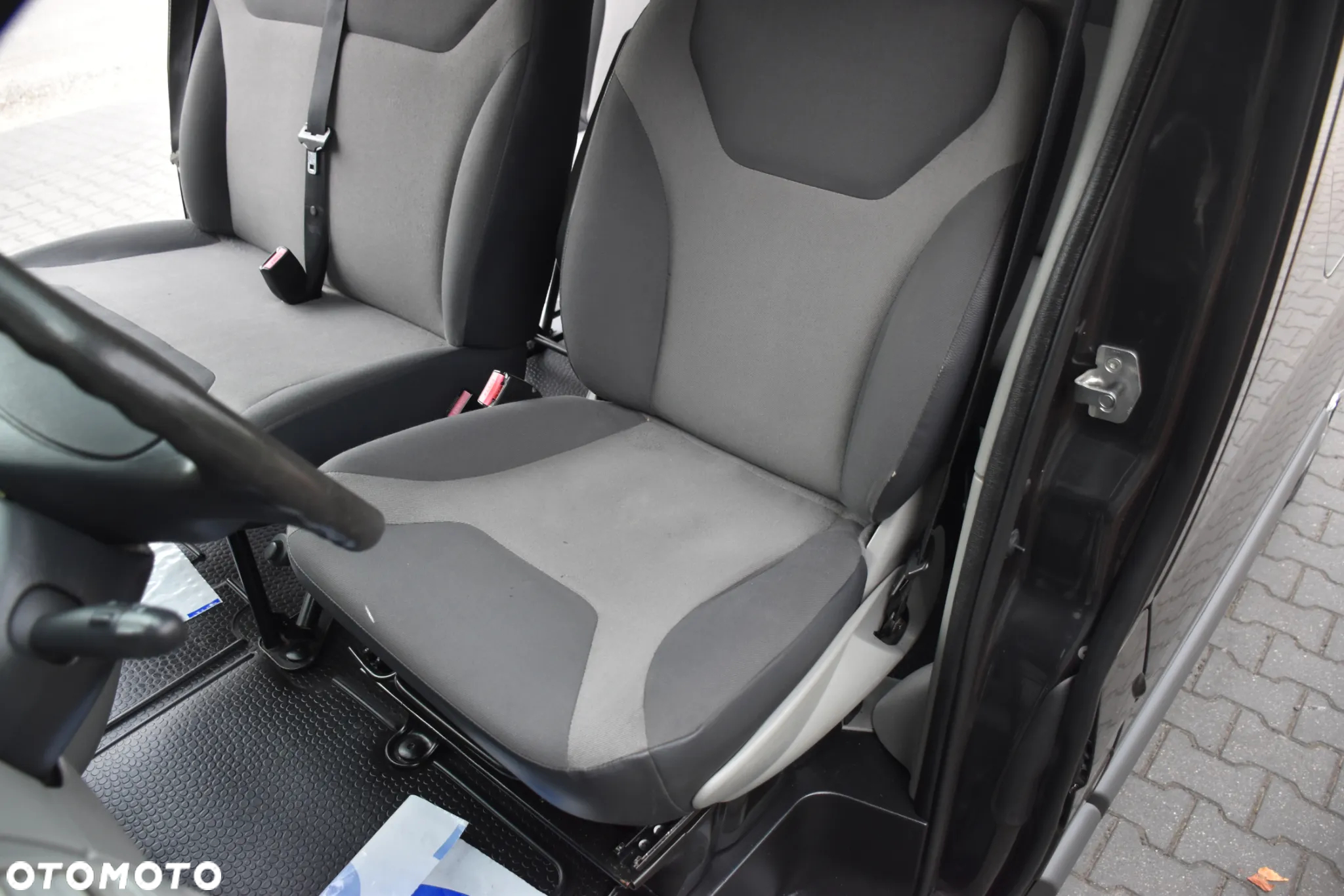 Renault Trafic 2.0 dCi 90 L1H1 - 12