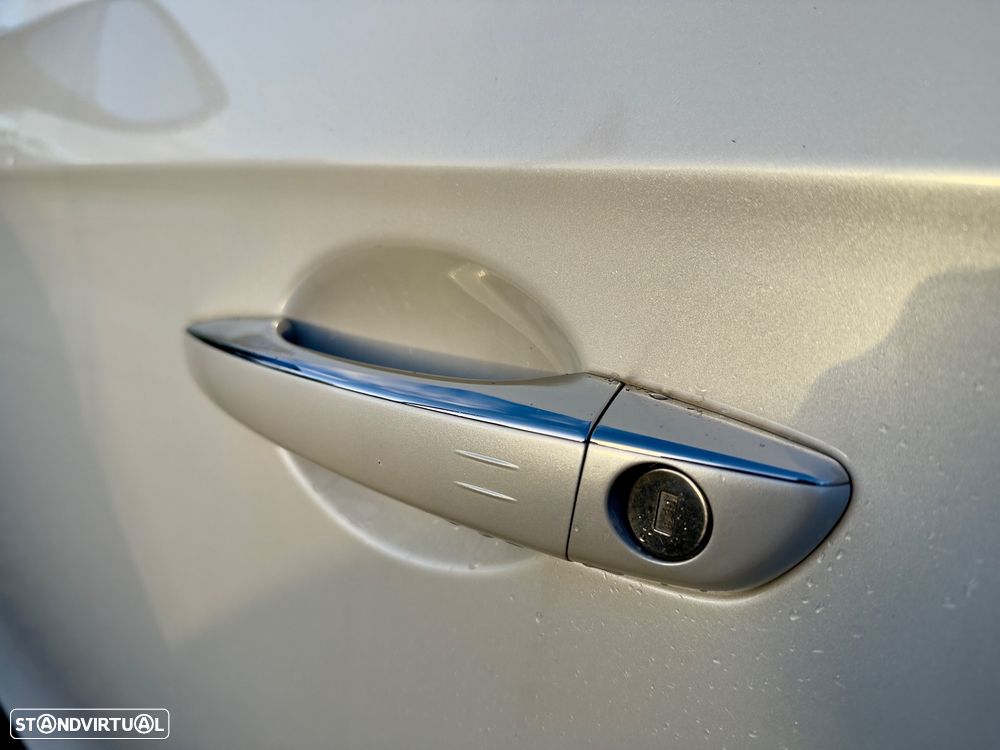 Citroën DS5 e-HDi 115 EGS6 SoChic - 23