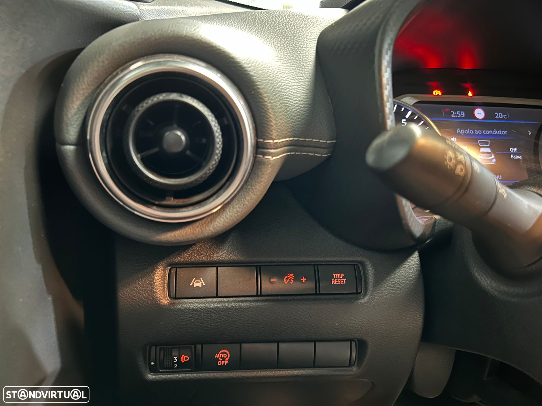 Nissan Juke 1.0 DIG-T N-Connecta - 30