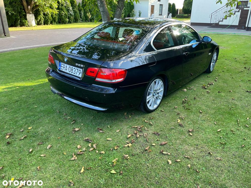 BMW Seria 3 325i - 3