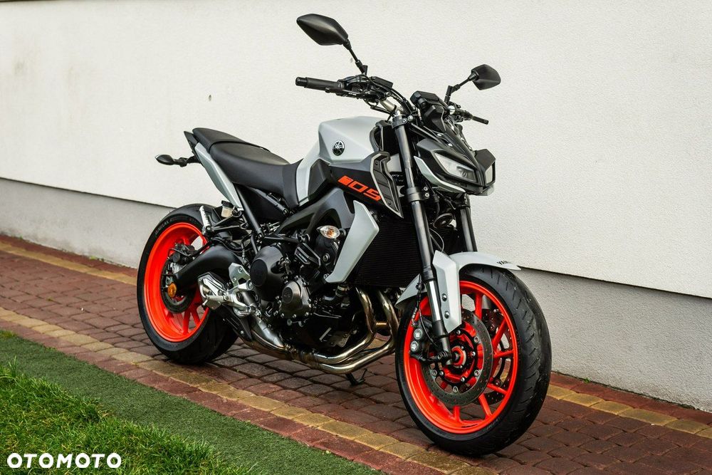 Yamaha MT - 1