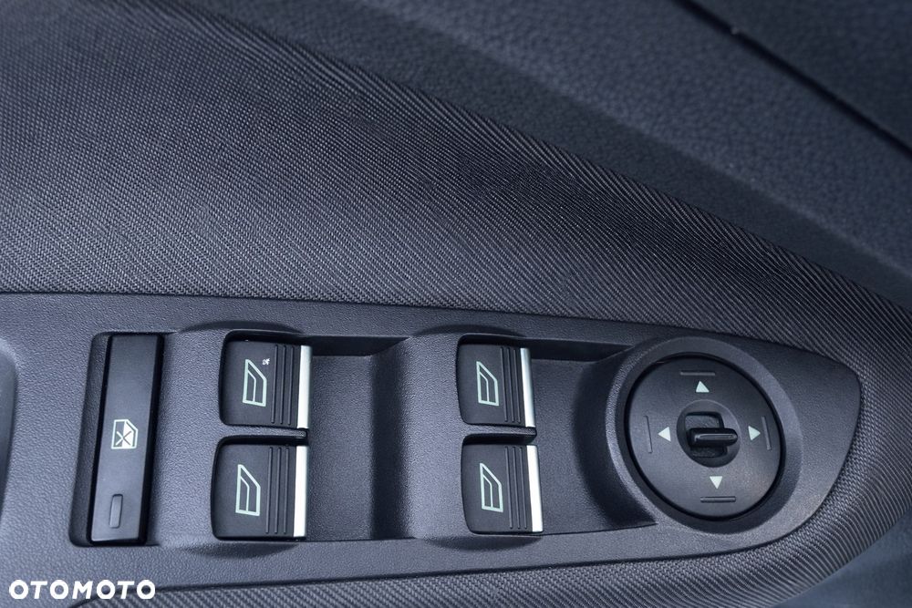 Ford C-MAX 1.5 TDCi Start-Stop-System Titanium - 9