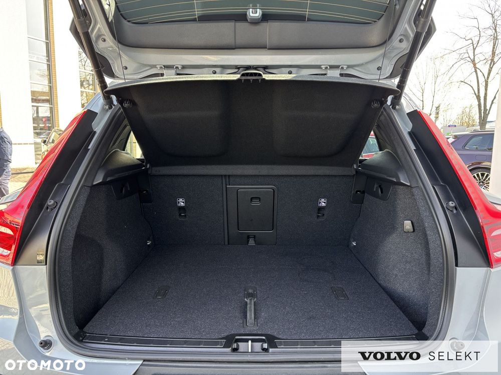Volvo XC 40 - 25