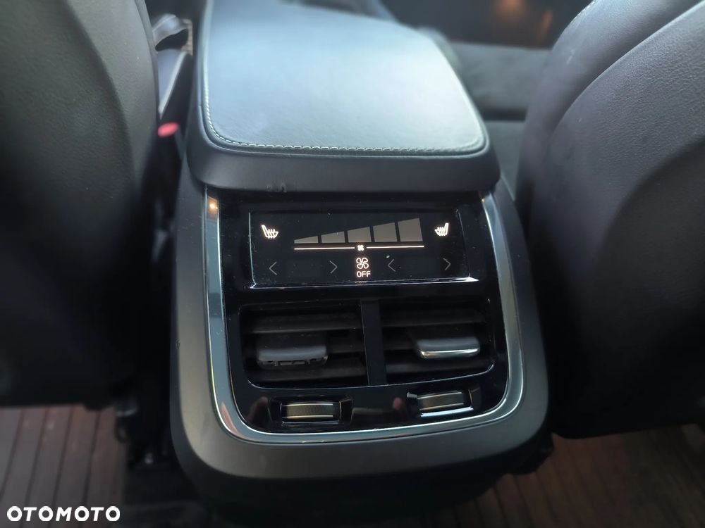 Volvo XC 90 T6 AWD R-Design 7os - 27