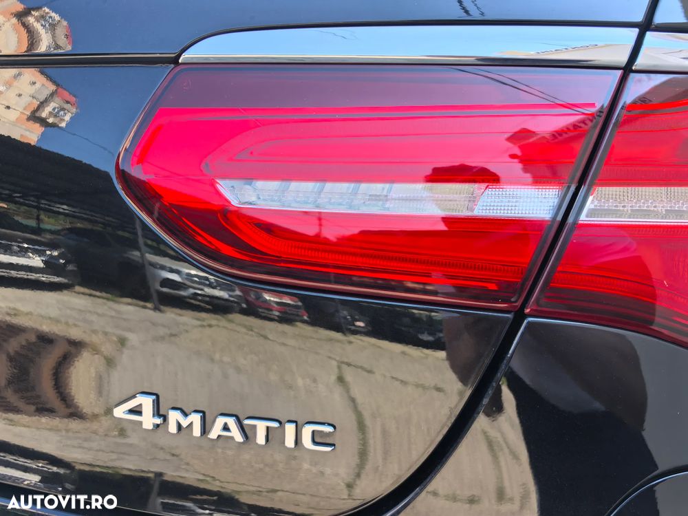 Mercedes-Benz GLC Coupe 300 e 4Matic 9G-TRONIC AMG Line - 18