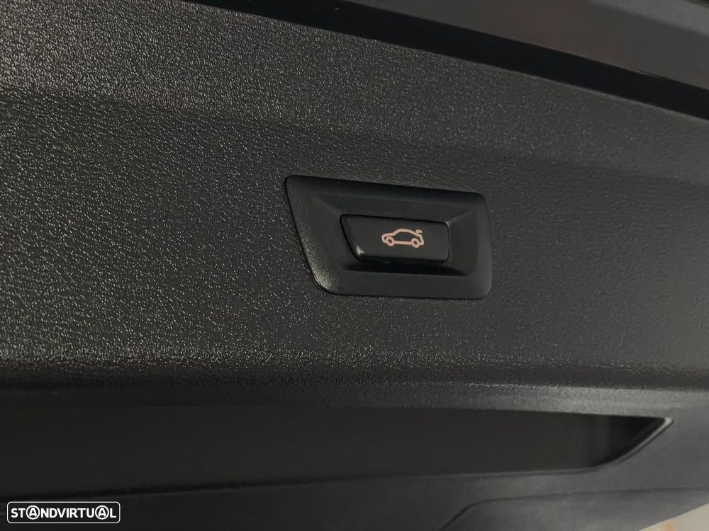 BMW X1 16 d sDrive Advantage - 23