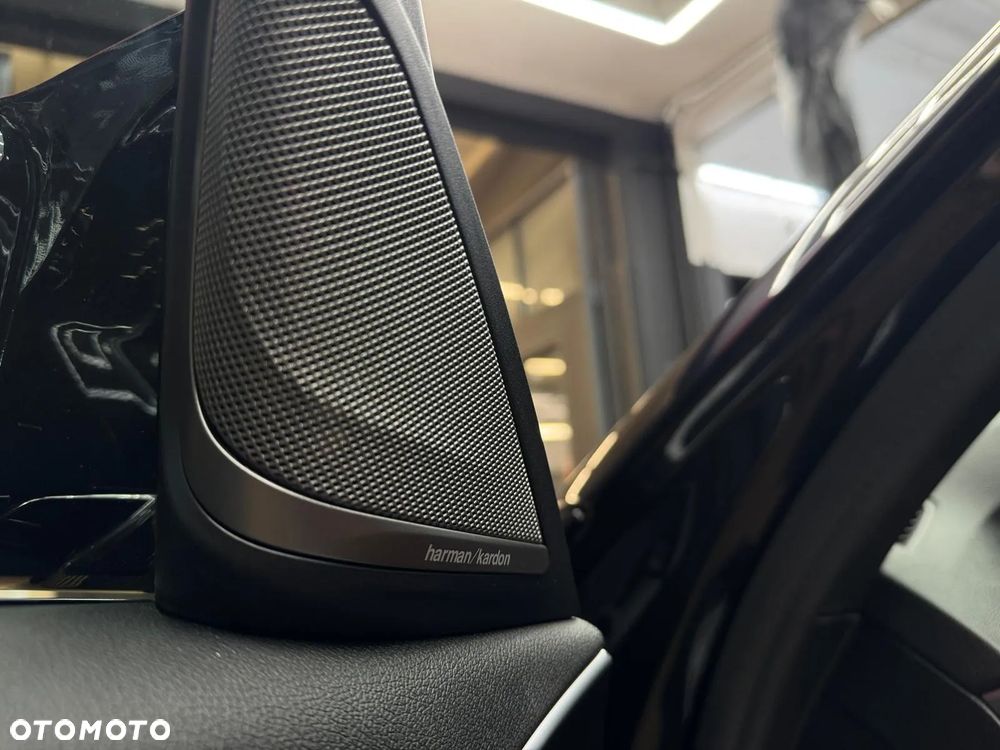 BMW Seria 5 540i xDrive Sport - 11