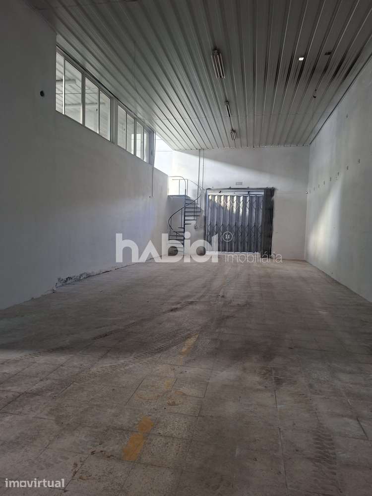 Armazém para arrendar em Arcozelo, Barcelos - Grande imagem: 2/15