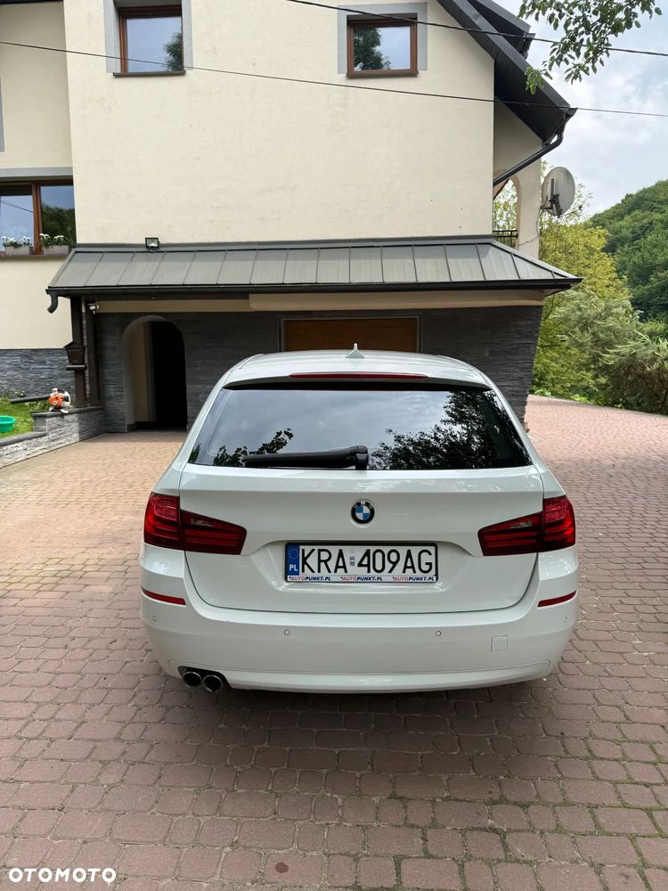 BMW Seria 5 520d xDrive - 6