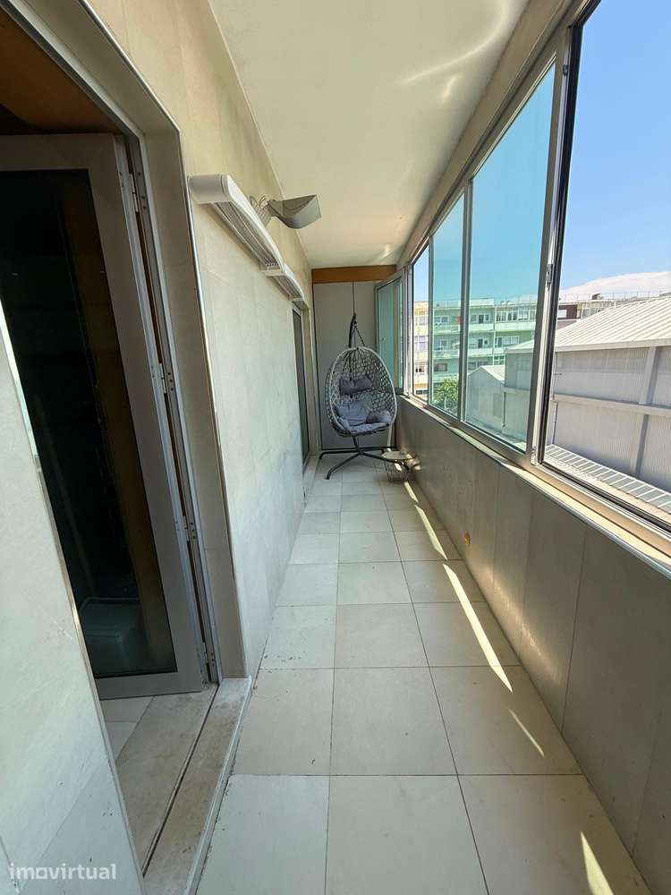 T3 com 3 Suites | Totalmente Remodelado e Mobilado | Centro de Gaia CO - Grande imagem: 5/17