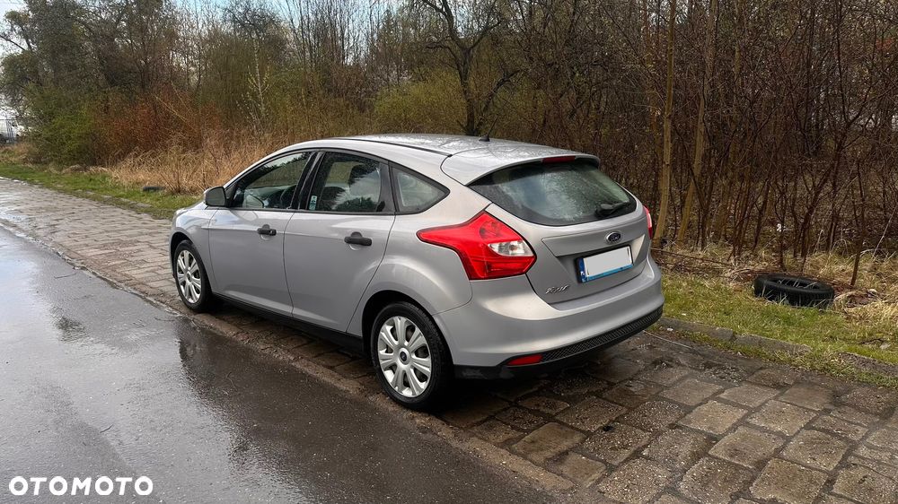 Ford Focus 1.6 Ambiente - 6