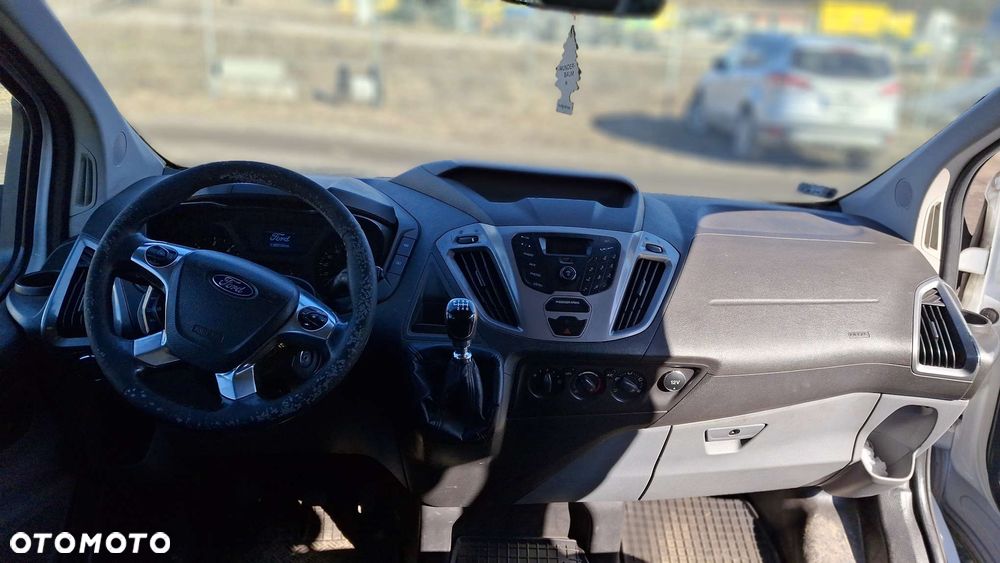 Ford TRANSIT CUSTOM - 9