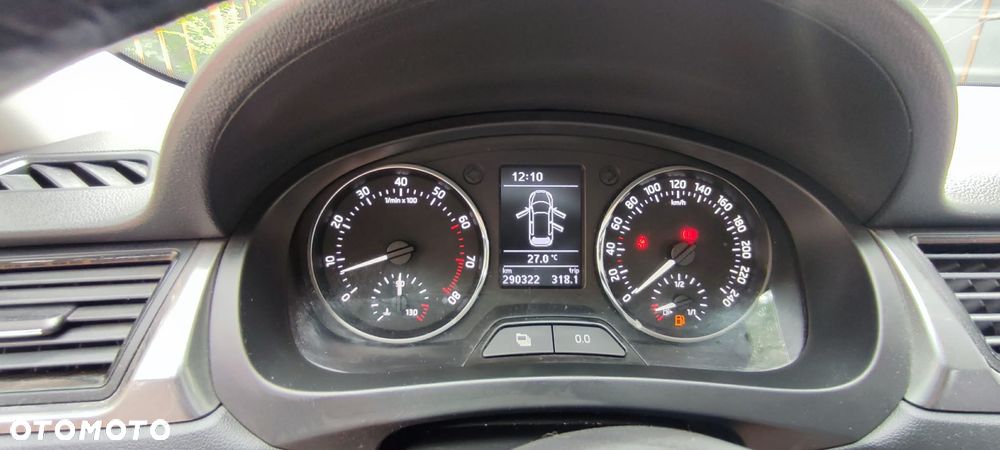 Skoda RAPID 1.2 TSI Edition - 8