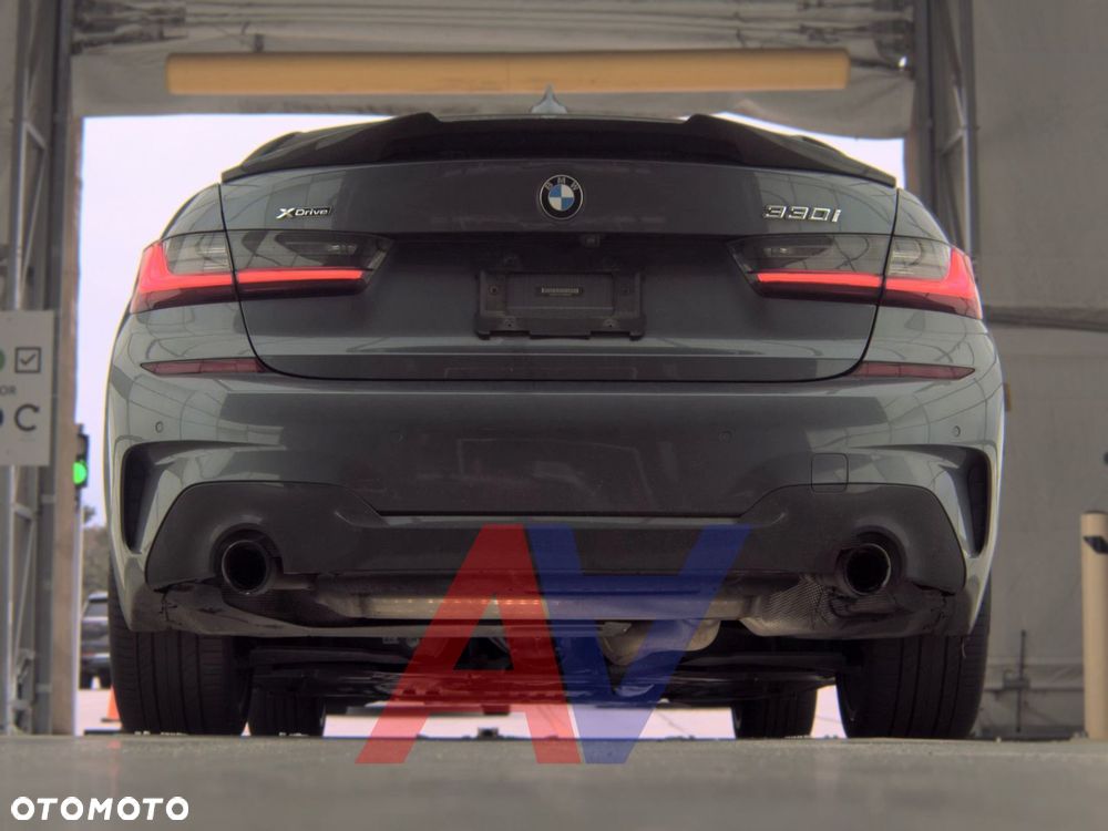 BMW Seria 3 330i xDrive Sport Line - 5