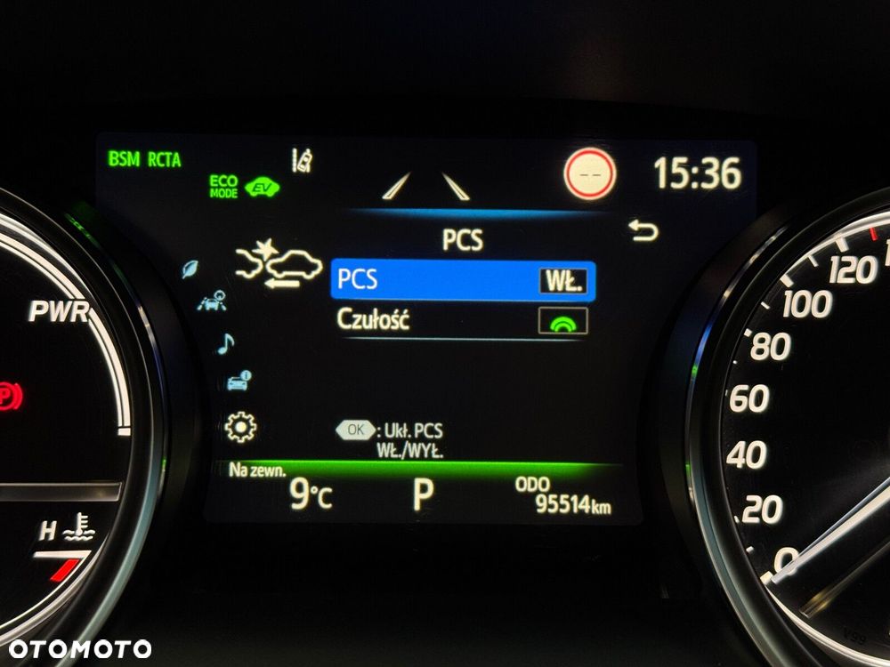 Toyota Camry 2.5 Hybrid Executive CVT - 33