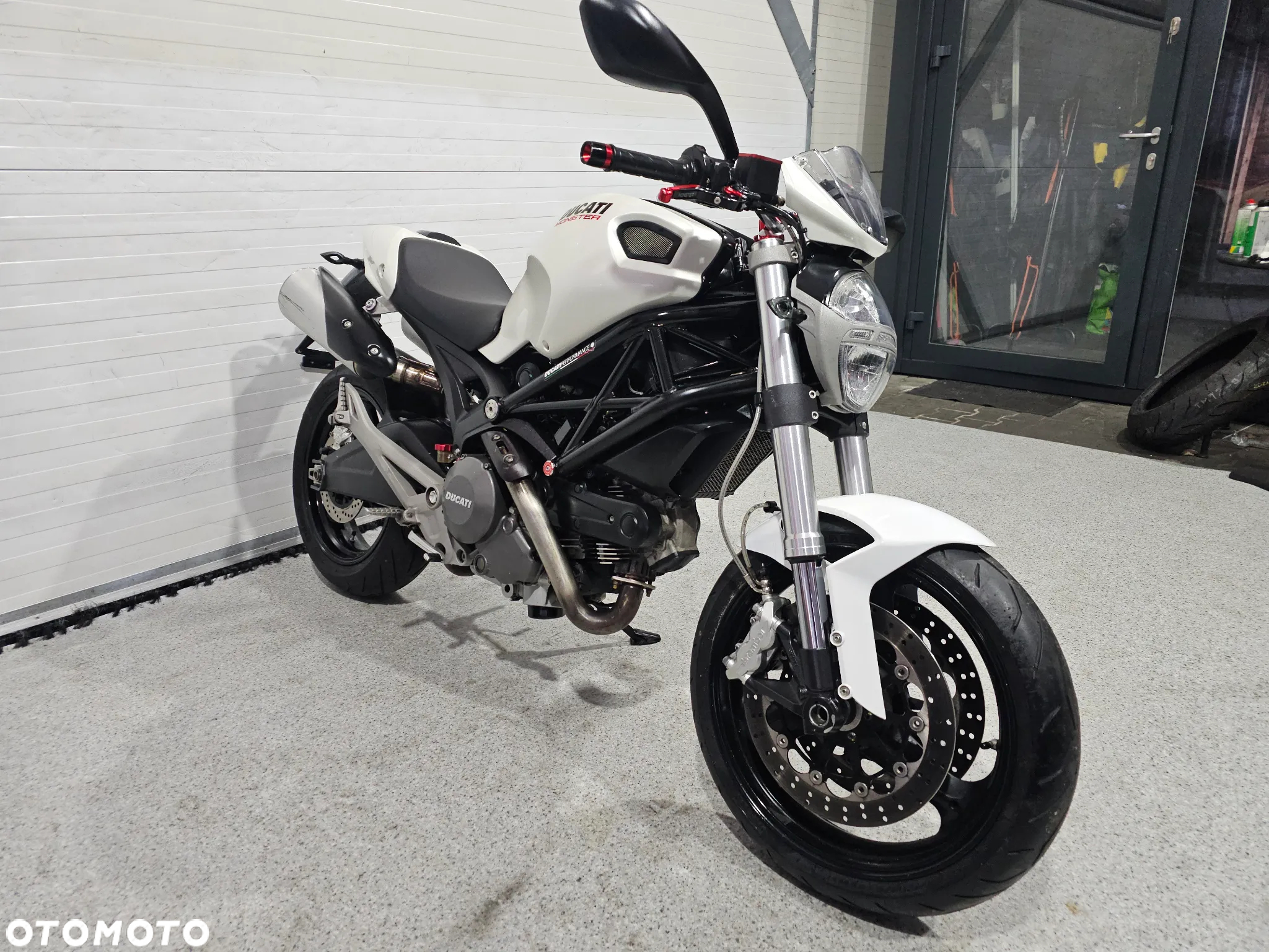 Ducati Monster - 2