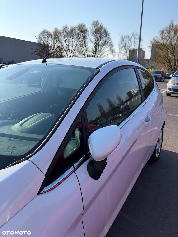 Ford Fiesta 1.4 Titanium - 20