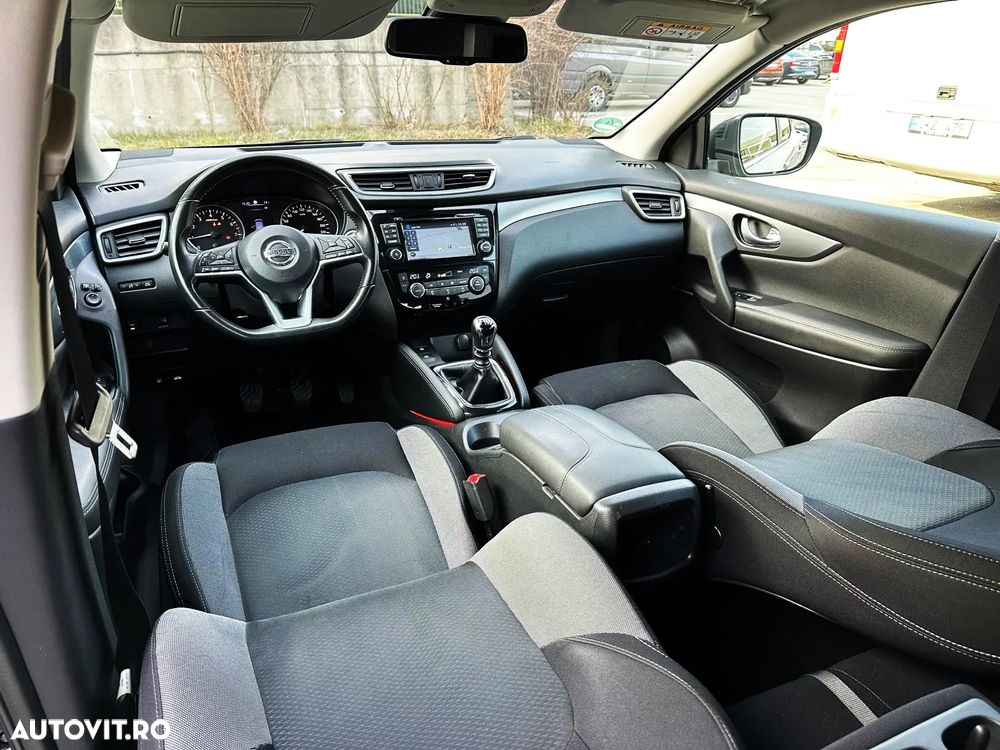 Nissan Qashqai 1.3 DIG-T N-CONNECTA - 8
