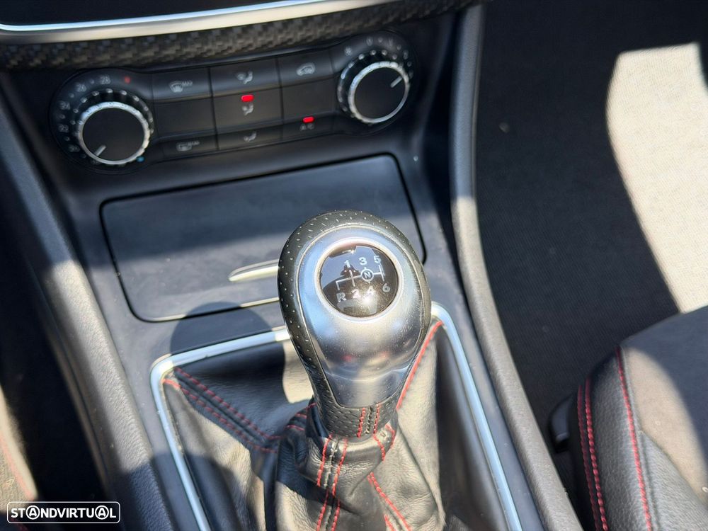 Mercedes-Benz A 180 CDI BE AMG Line - 47