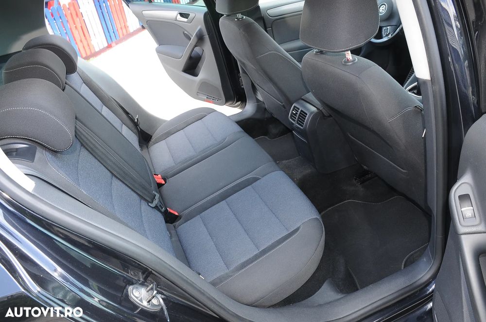 Volkswagen Golf 1.6 TDI DPF Comfortline - 15
