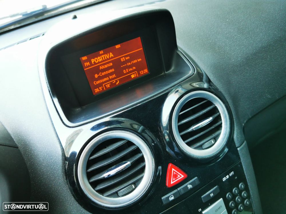 Opel Corsa 1.2 Cosmo - 22