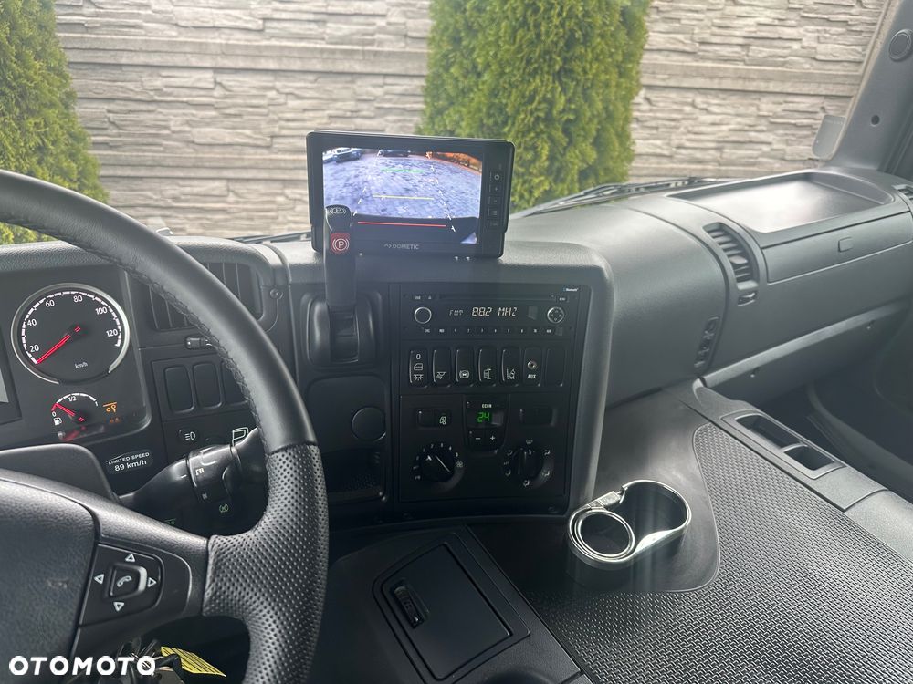 Scania / P360 / 6X2 / CHŁODNIA 7,7 m / Carrier / WINDA / - 36