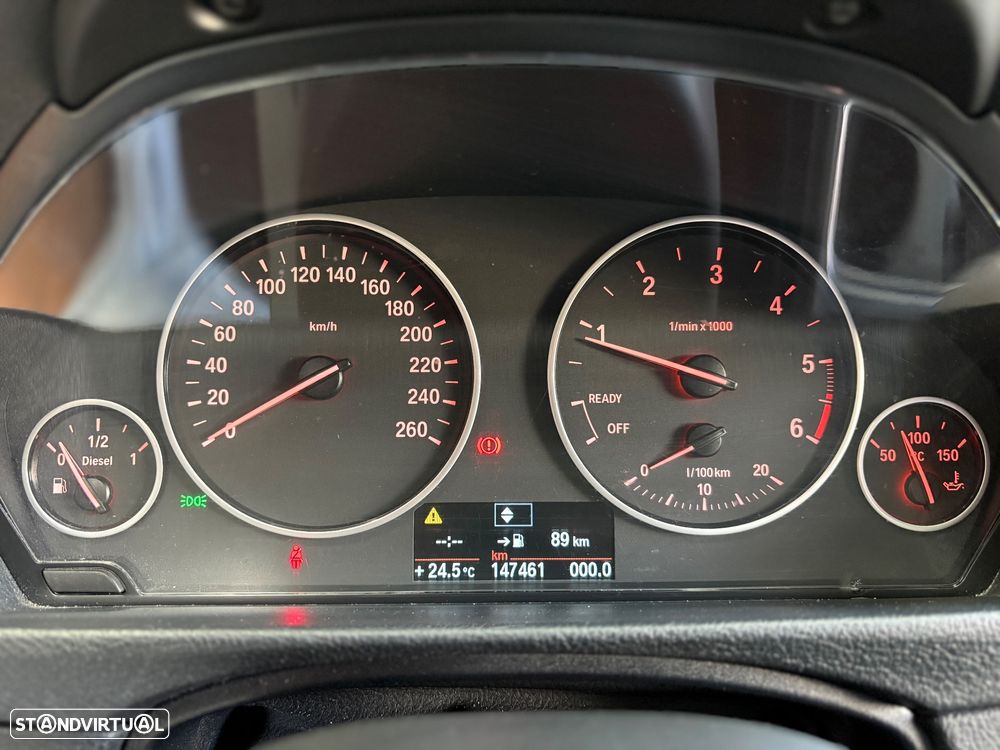 BMW 318 d Line Sport - 38