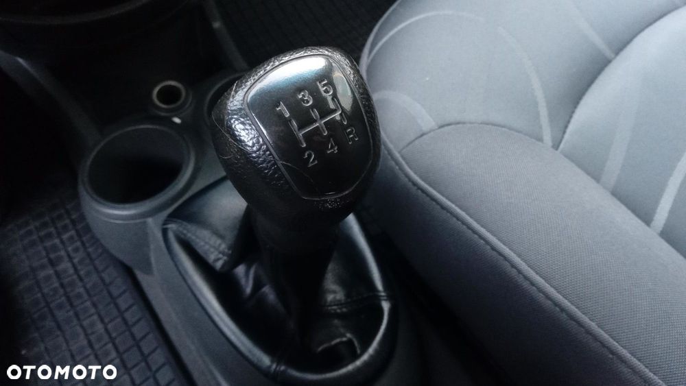 Chevrolet Spark - 17