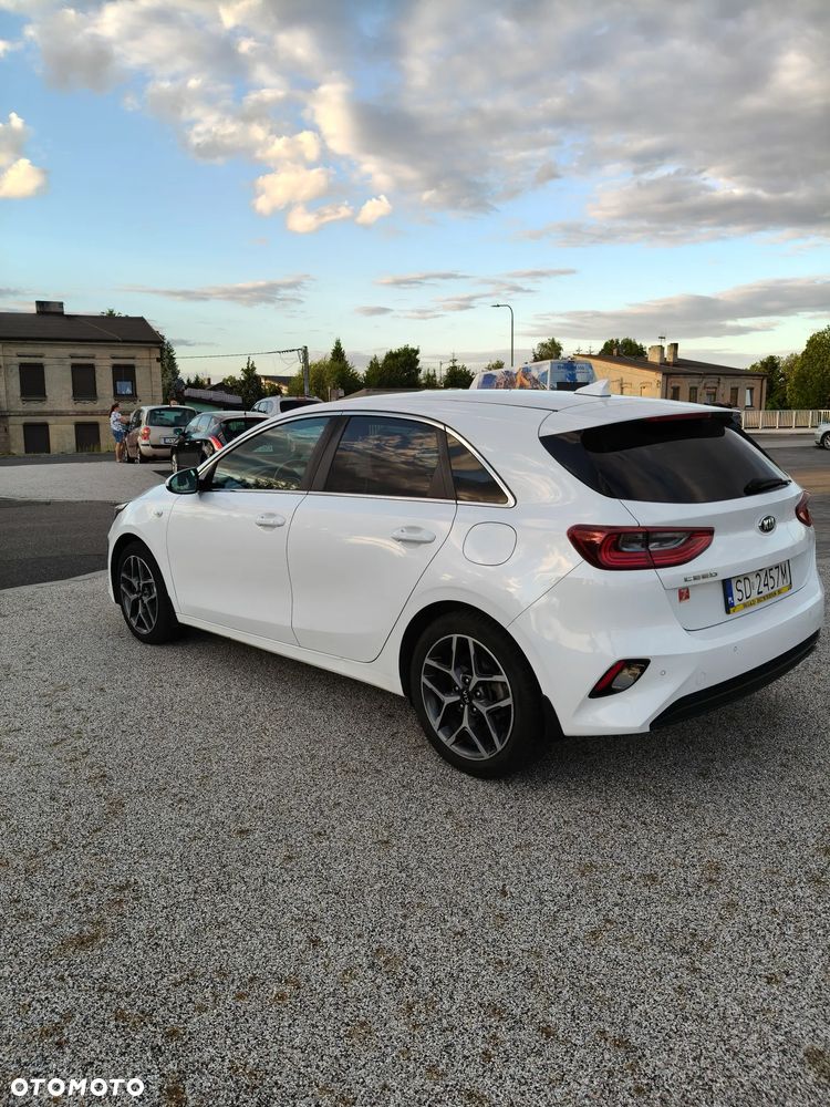 Kia Ceed 1.4 T-GDI L Business Line - 11