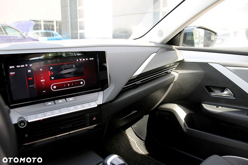 Opel Astra 1.2 T Edition S&S - 28