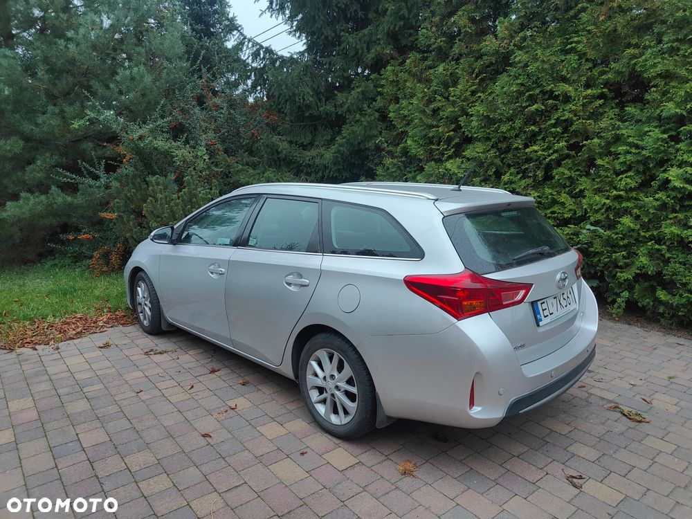 Toyota Auris - 4