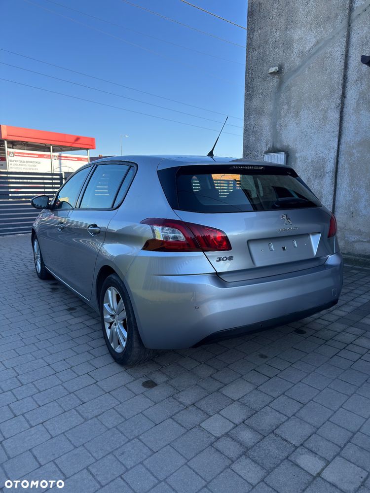 Peugeot 308 - 4