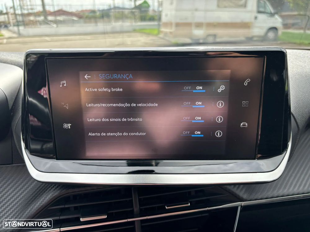 Peugeot 2008 1.5 BlueHDi Allure - 48