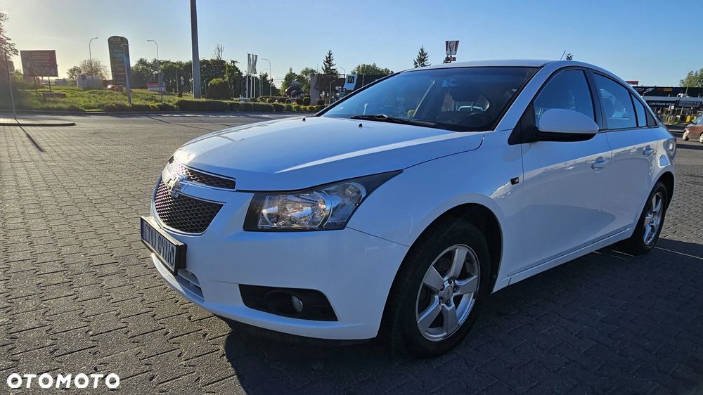 Chevrolet Cruze 1.8 LT - 12