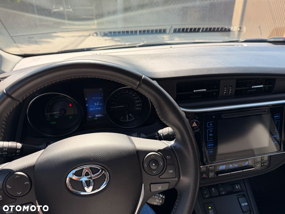 Toyota Auris Hybrid 135 Comfort - 5