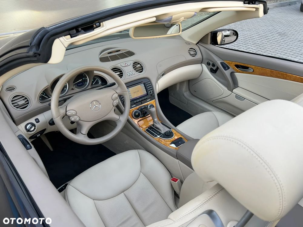 Mercedes-Benz SL 500 7G-TRONIC - 11