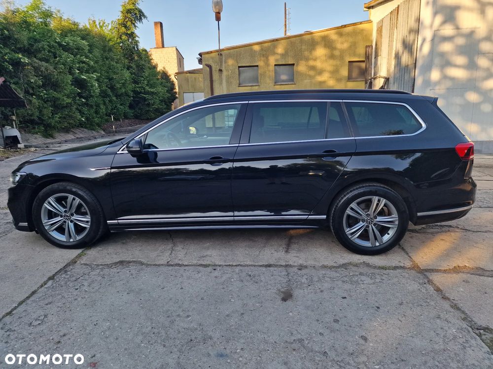 Volkswagen Passat Variant 2.0 TDI SCR DSG R-Line - 6