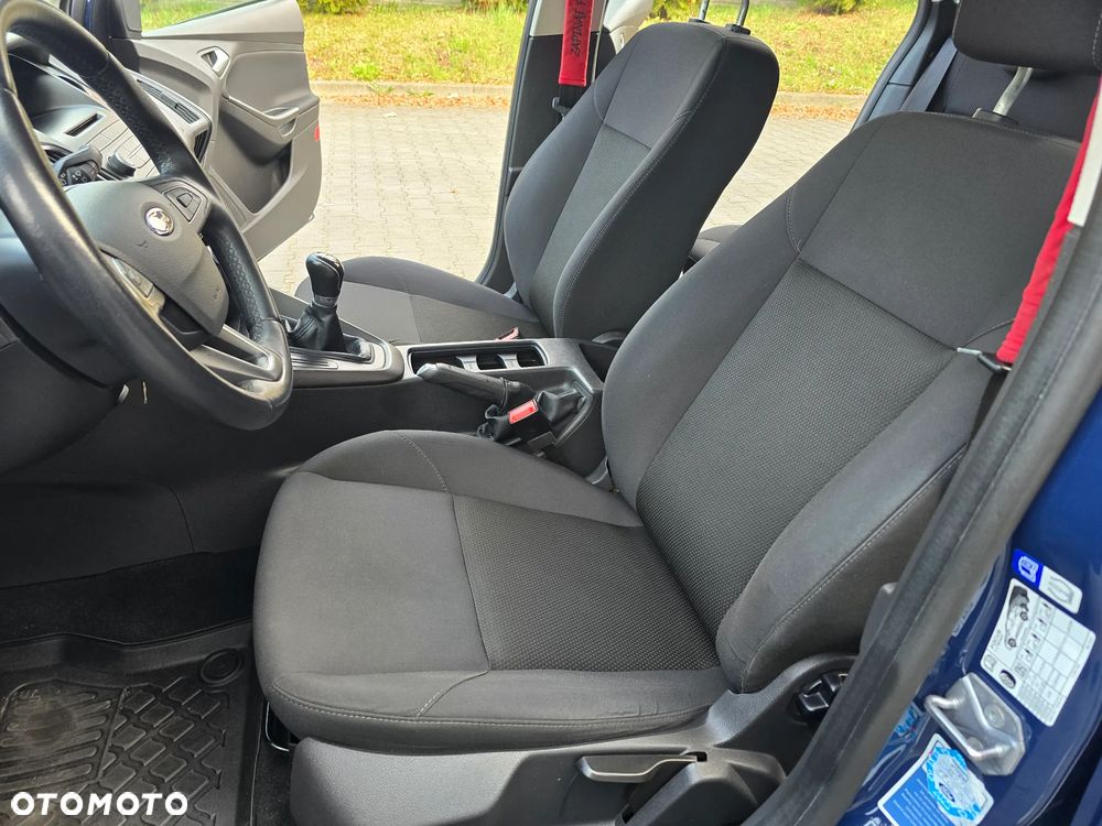 Ford Focus 1.6 Trend Sport - 19