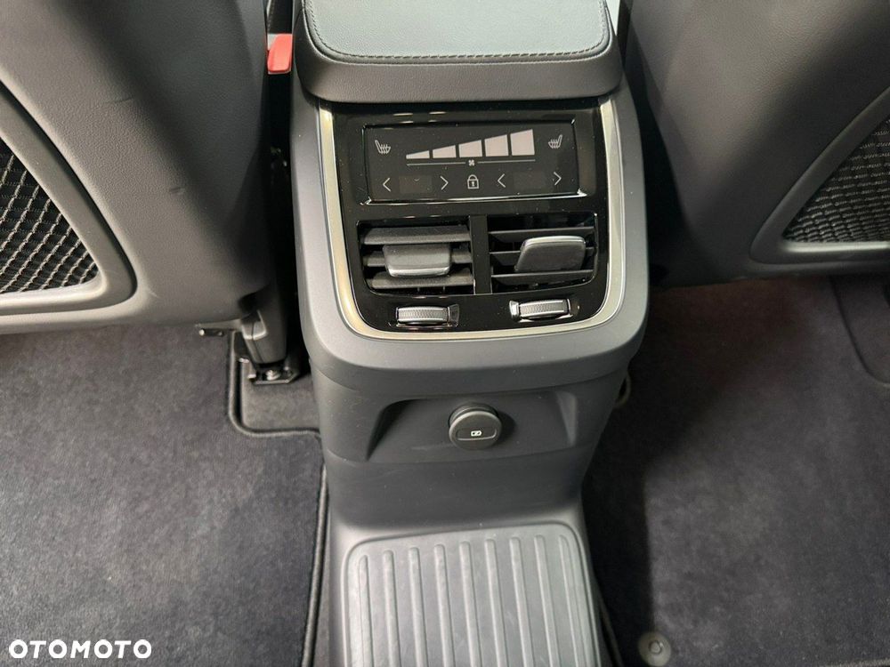 Volvo XC 90 T8 AWD Plug-In Hybrid Core Bright 7os - 19