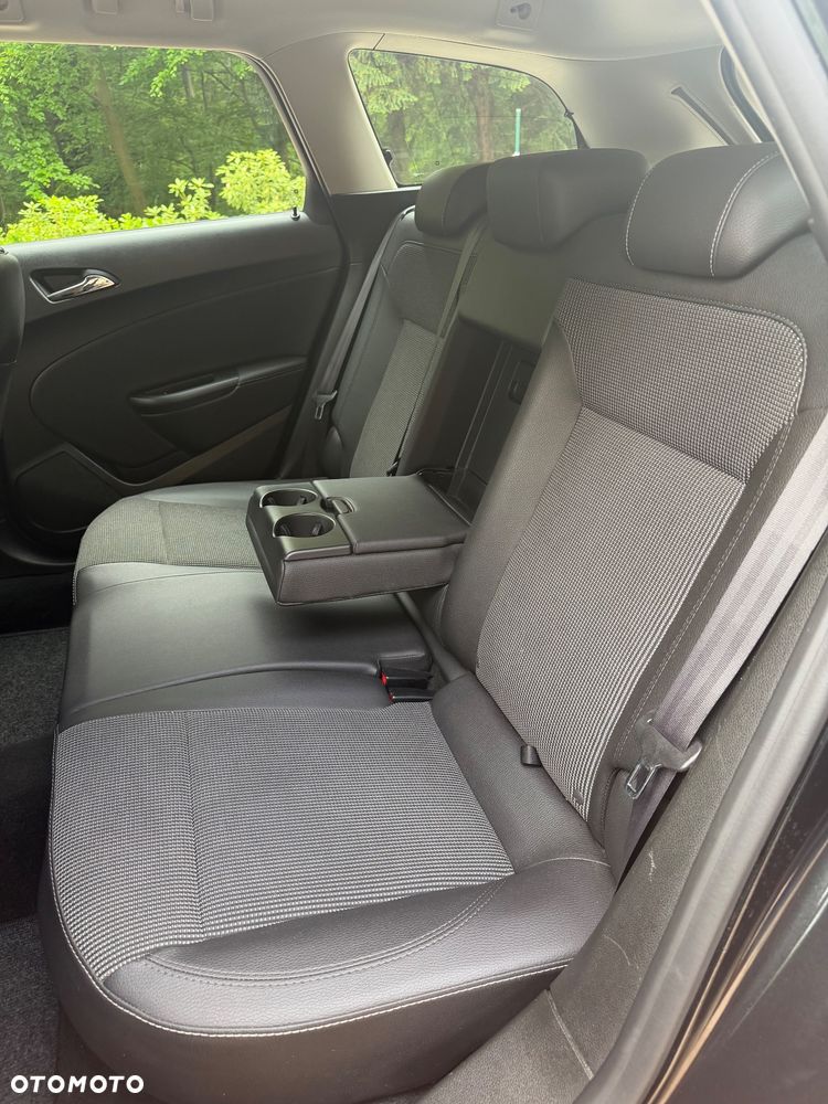 Opel Astra 1.4 Turbo Exklusiv - 21