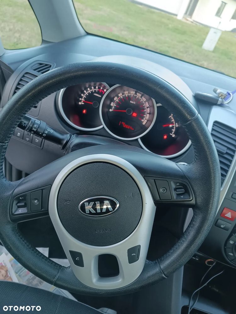 Kia Venga 1.4 Business Line - 23