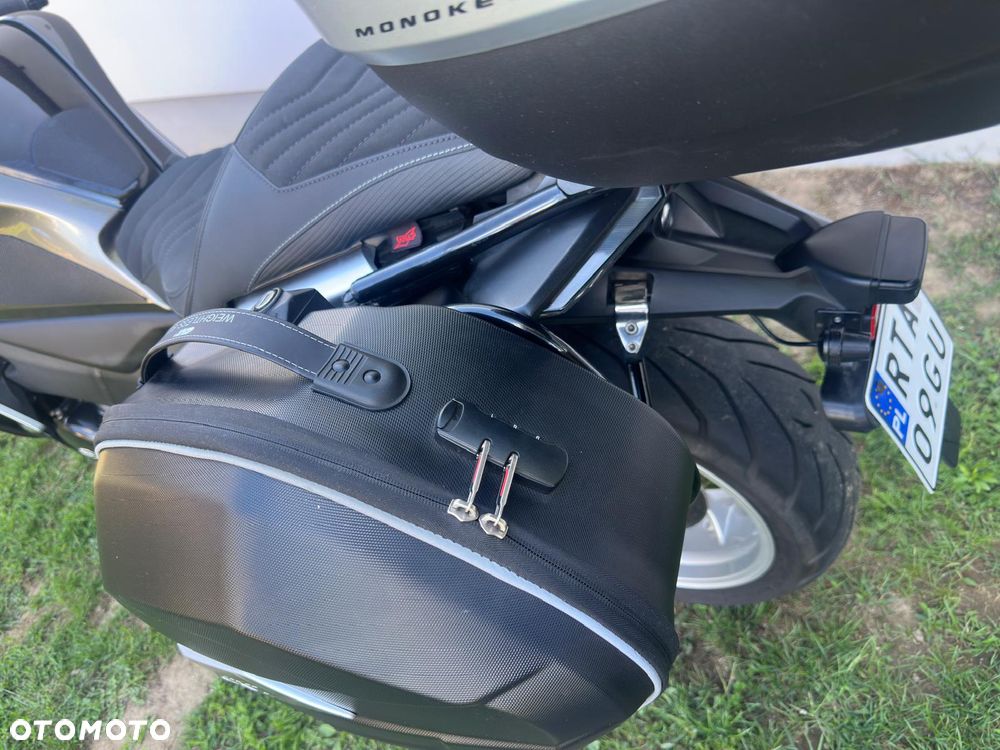 Honda VFR - 8
