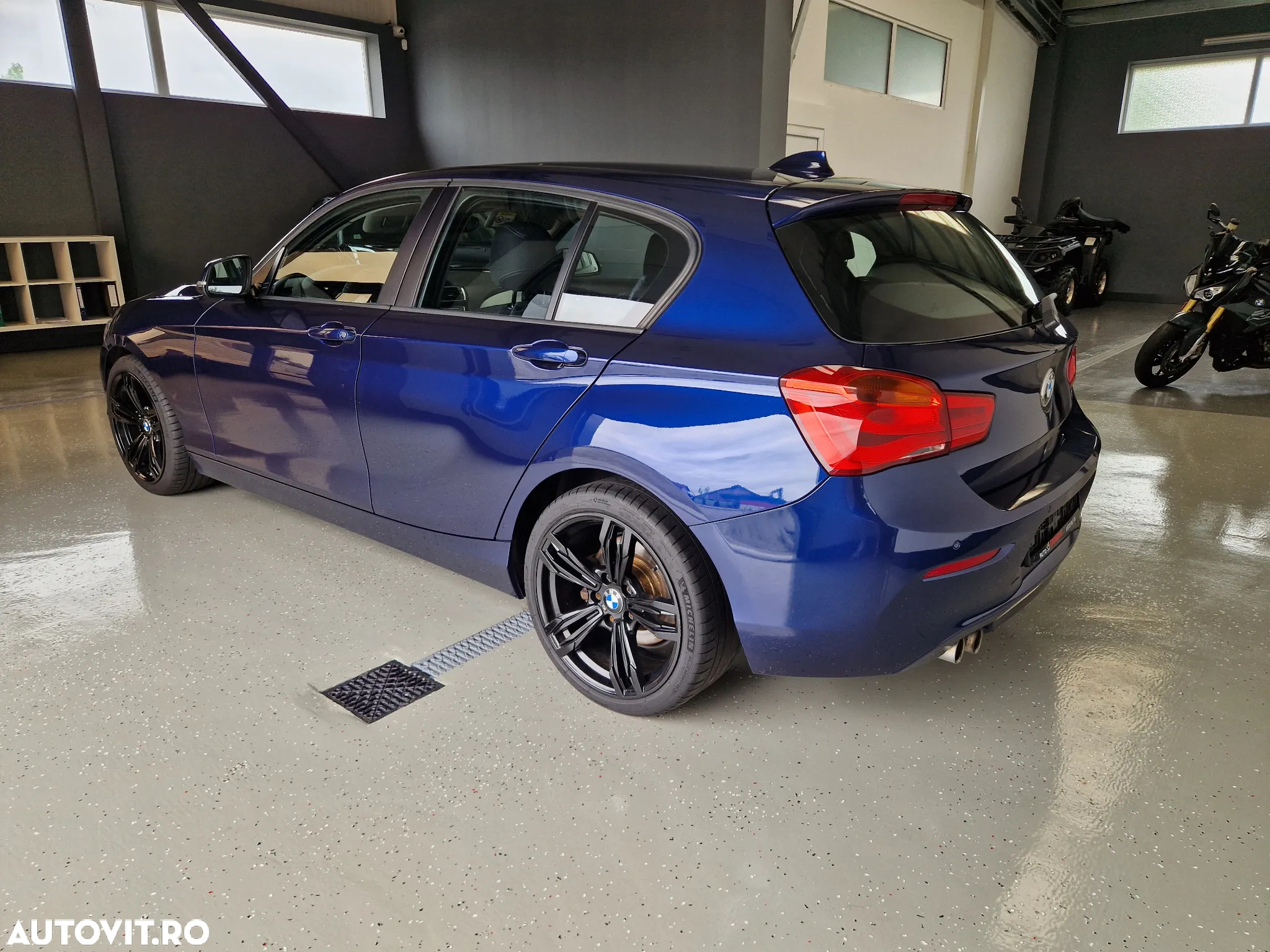 BMW Seria 1 120d Sport Line Shadow - 3