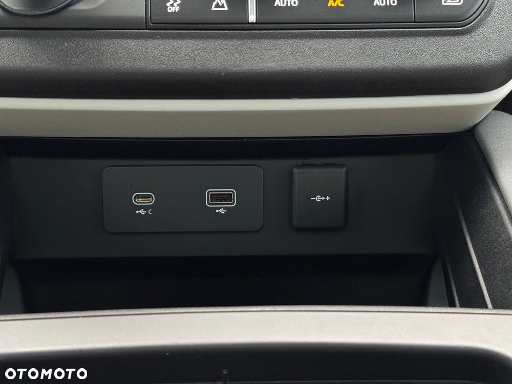 Land Rover Defender 2.0 P300 S - 39